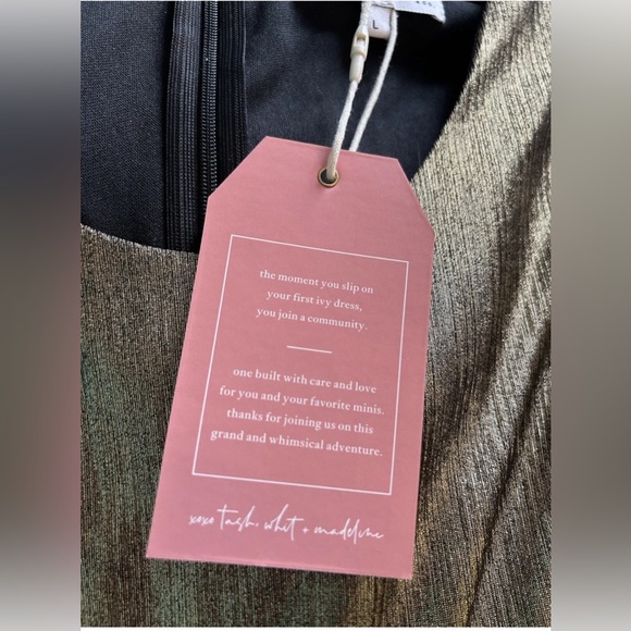 Ivy City Co Dance the Night Away Gold Pleated Fit & Flare Dress Size Large - Picture 3 of 5